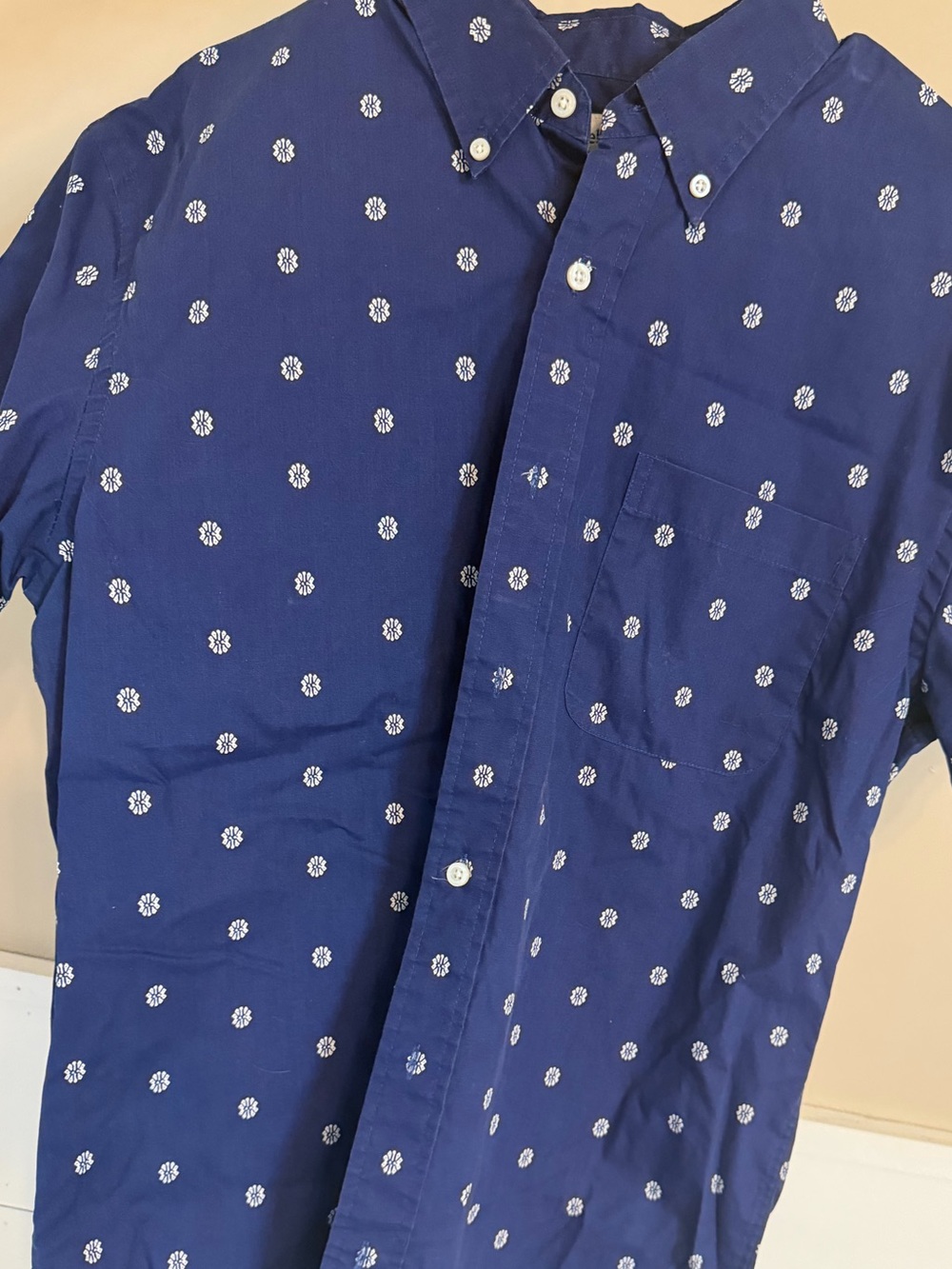 Saddlebred Men’s M Navy Geometric Print Classic Fit Short Sleeve Button Down